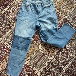 Light jeans with dark patches. From Hollister only worn once it doesn’t fit me.
